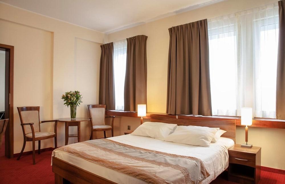 MHOTEL photo 2