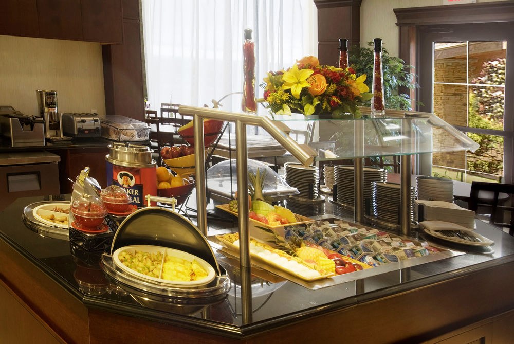 STAYBRIDGE SUITES BURLINGTON photo 1