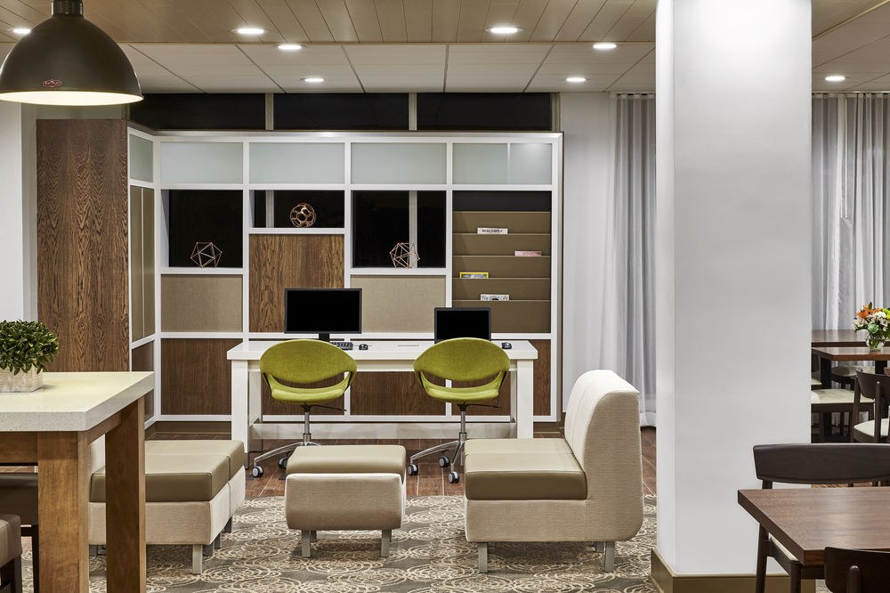 HOLIDAY INN ALEXANDRIA AT CARLYLE