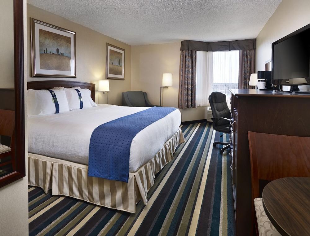 HOLIDAY INN CONFERENCE CENTER SOUTH photo 4