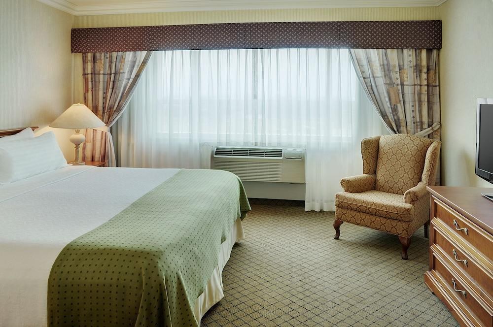 HOLIDAY INN AT BRONTE photo 3