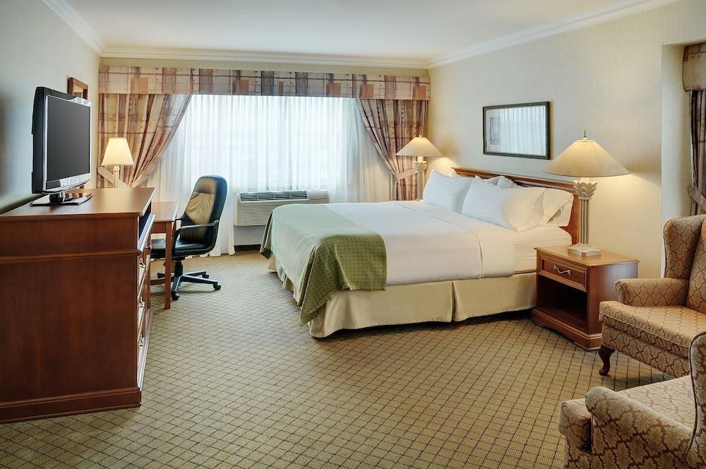 HOLIDAY INN AT BRONTE photo 4
