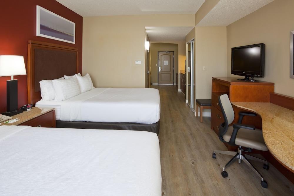 HOLIDAY INN HOTEL AND SUITES MAPLE GROVE NW MPLS A photo 2
