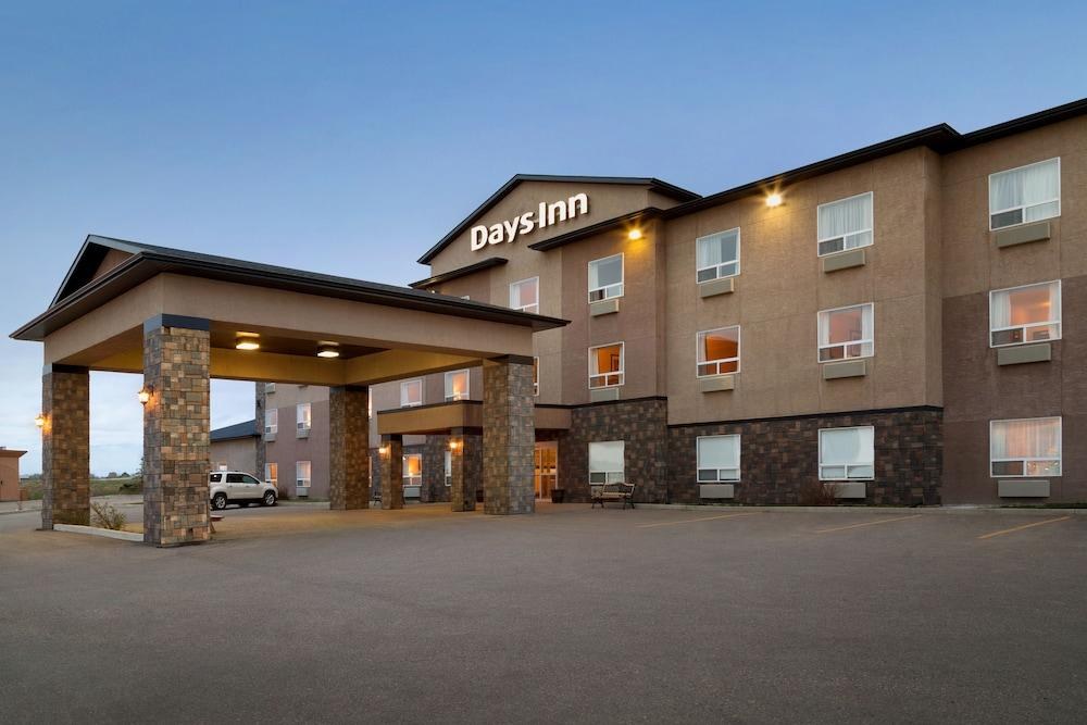 Days Inn by Wyndham Innisfail photo 3