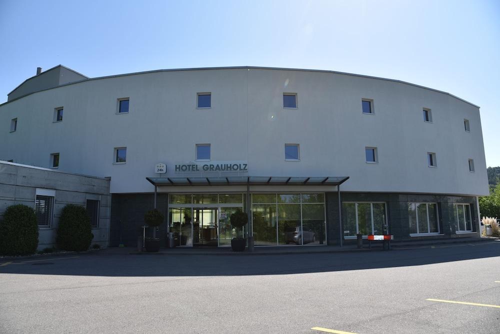 BEST WESTERN HOTEL GRAUHOLZ photo 2