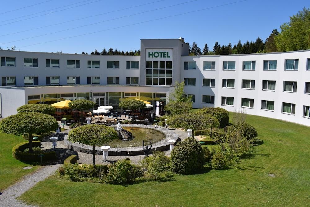 BEST WESTERN HOTEL GRAUHOLZ photo 4