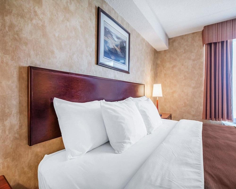 Comfort Inn Hotel Sturgeon Falls