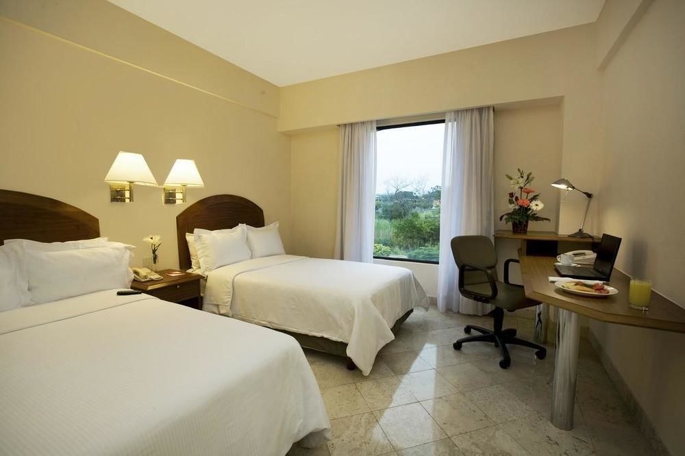 FIESTA INN COLIMA photo 1