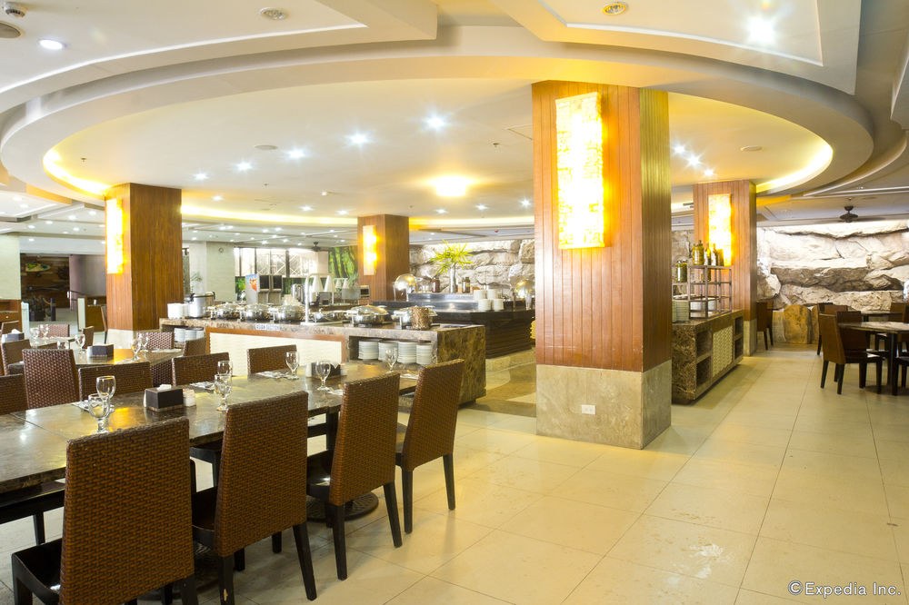 CROWN REGENCY COURTYARD RESORT photo 1