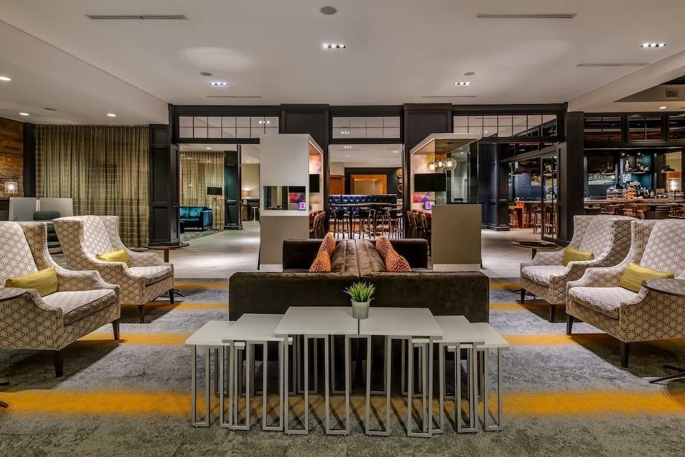 CROWNE PLAZA CHARLOTTE EXECUTIVE PARK photo 2