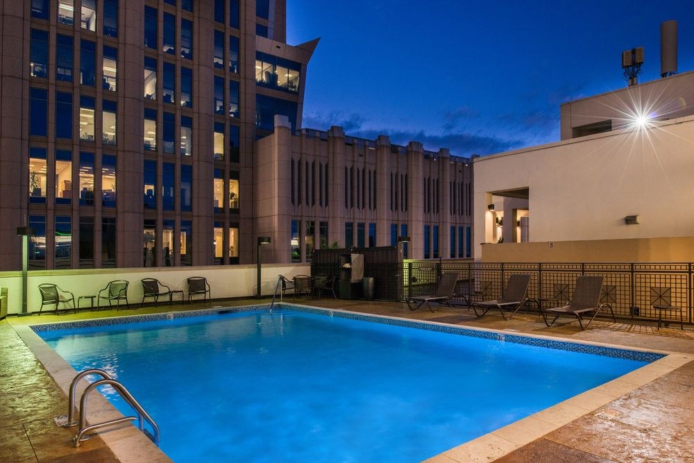 HOLIDAY INN CHARLOTTE-CENTER CITY photo 1