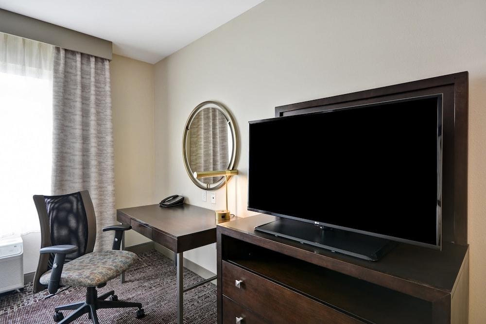 DOUBLETREE BY HILTON CHICAGO MIDWAY AIRPORT photo 4