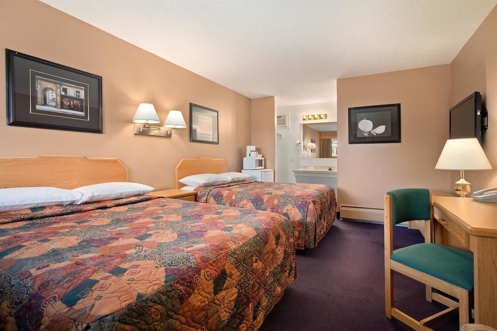 TRAVELODGE BY WYNDHAM MOOSE JAW