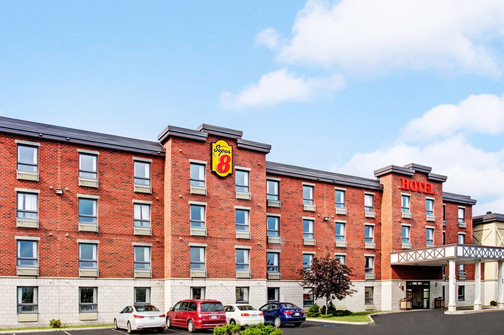 SUPER 8 BY WYNDHAM LACHENAIE/TERREBONNE photo 1