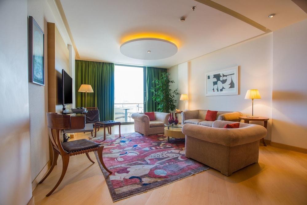 HILTON ATHENS photo 2
