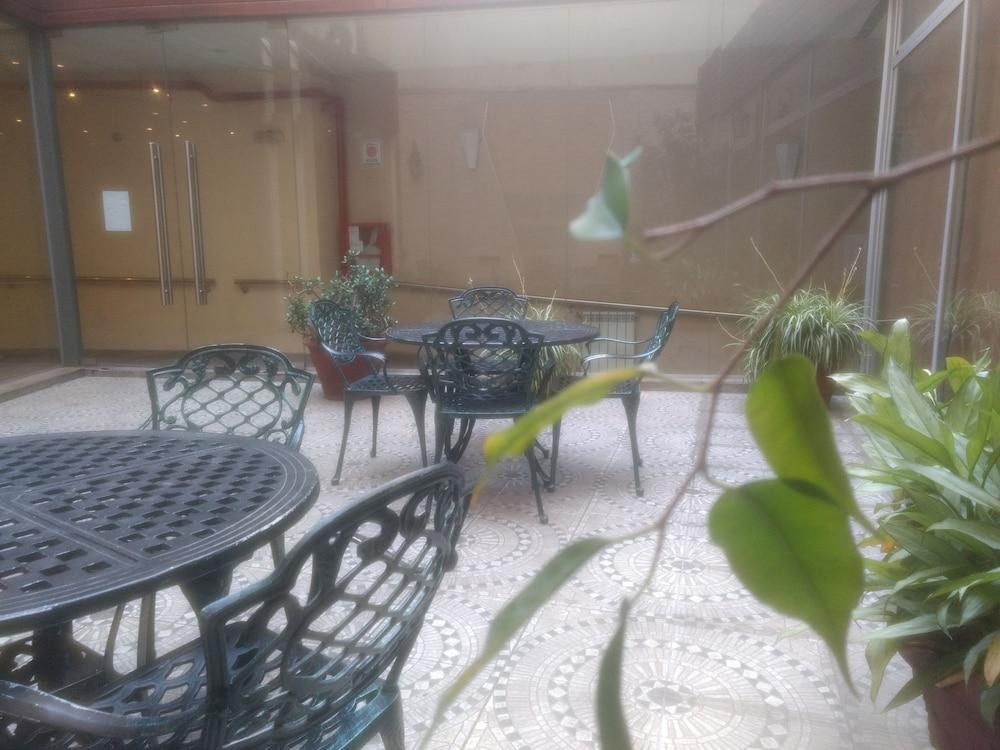 HOTEL NONTUE photo 2