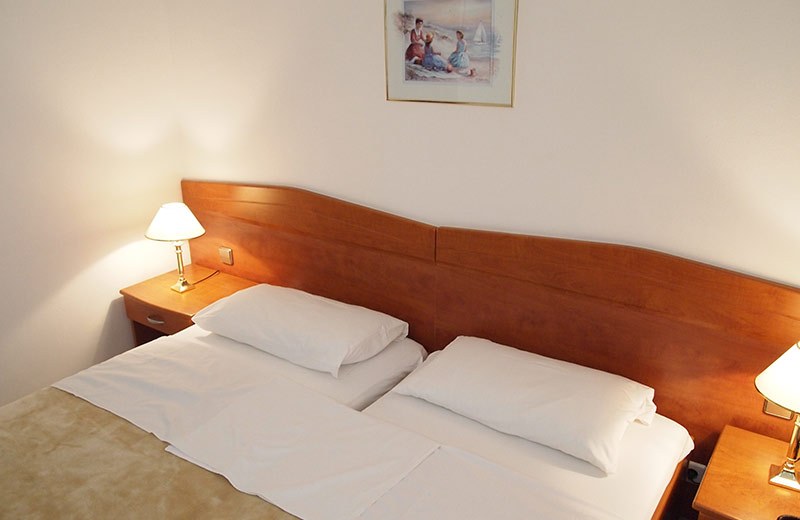 ADRIA HOTEL MALINSKA photo 2