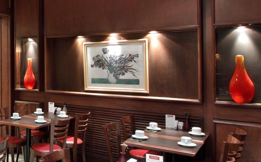 WALDORF HOTEL photo 3