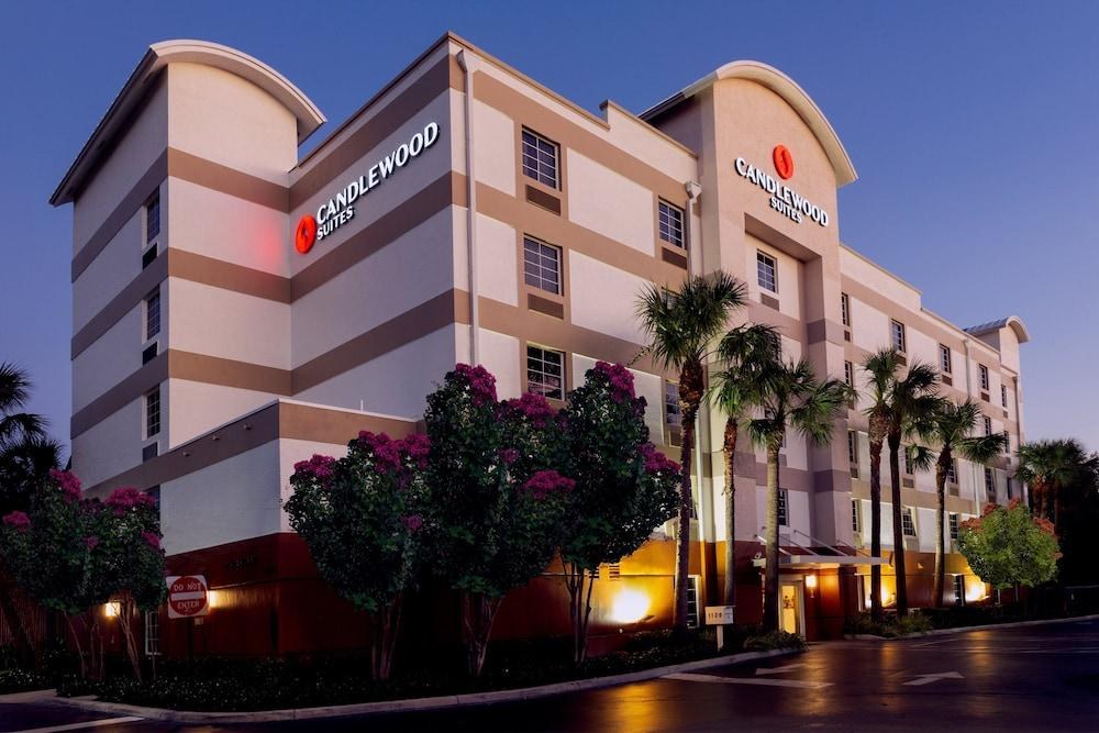 CANDLEWOOD SUITES FT. LAUDERDALE AIRPORT/CRUISE photo 2