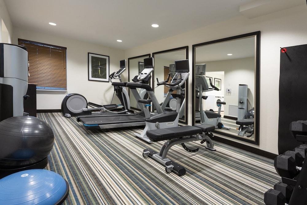 CANDLEWOOD SUITES FT. LAUDERDALE AIRPORT/CRUISE photo 3