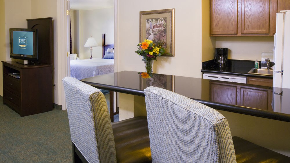 STAYBRIDGE SUITES DENVER INTERNATIONAL AIRPORT