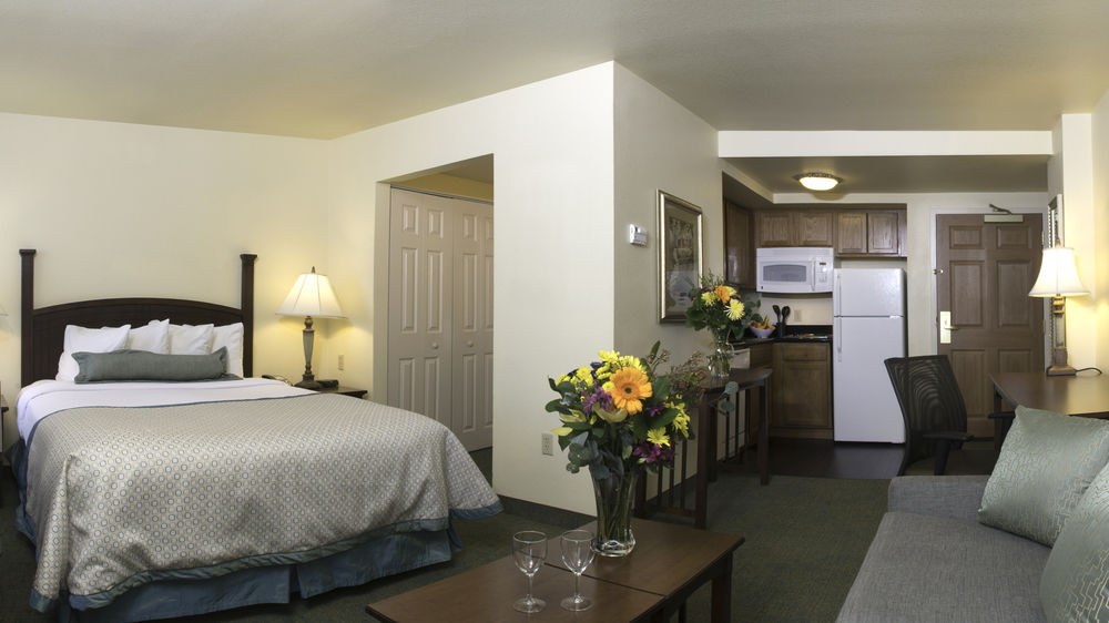 STAYBRIDGE SUITES DENVER INTERNATIONAL AIRPORT photo 1