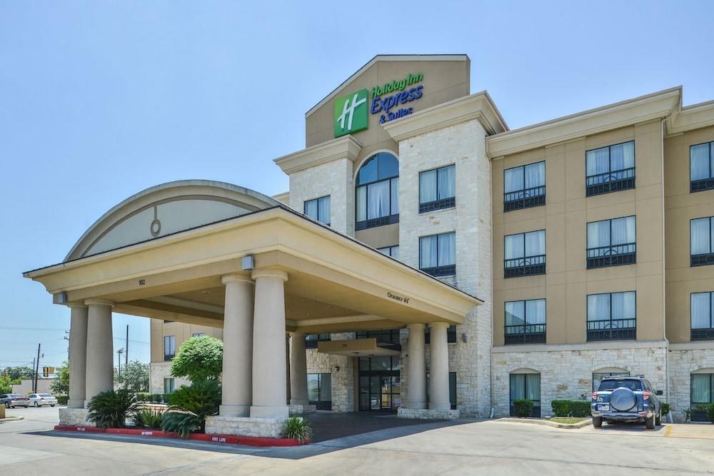 HOLIDAY INN EXPRESS & SUITES SAN ANTONIO NW-MEDICAL AREA photo 4