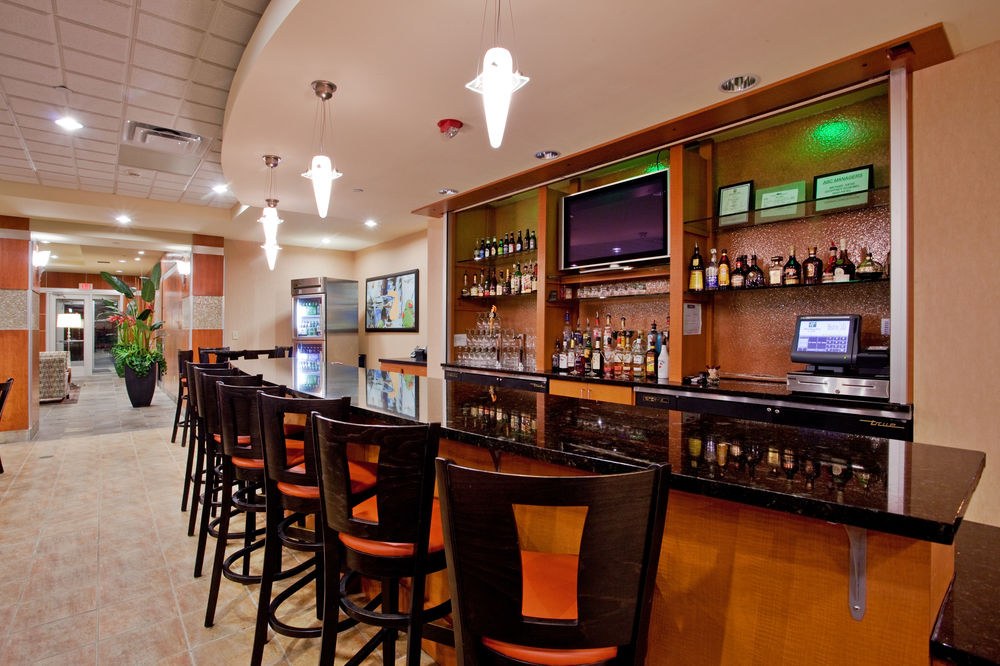 HOLIDAY INN HOTEL & SUITES WILLIAMSBURG-HISTORIC GATEWAY photo 1