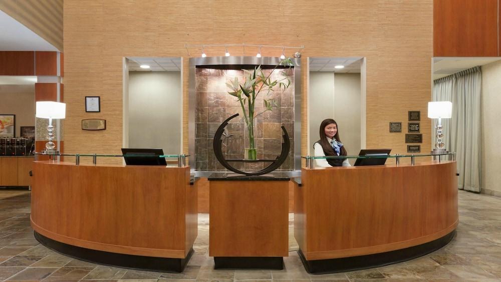 HOLIDAY INN HOTEL & SUITES WILLIAMSBURG-HISTORIC GATEWAY photo 3