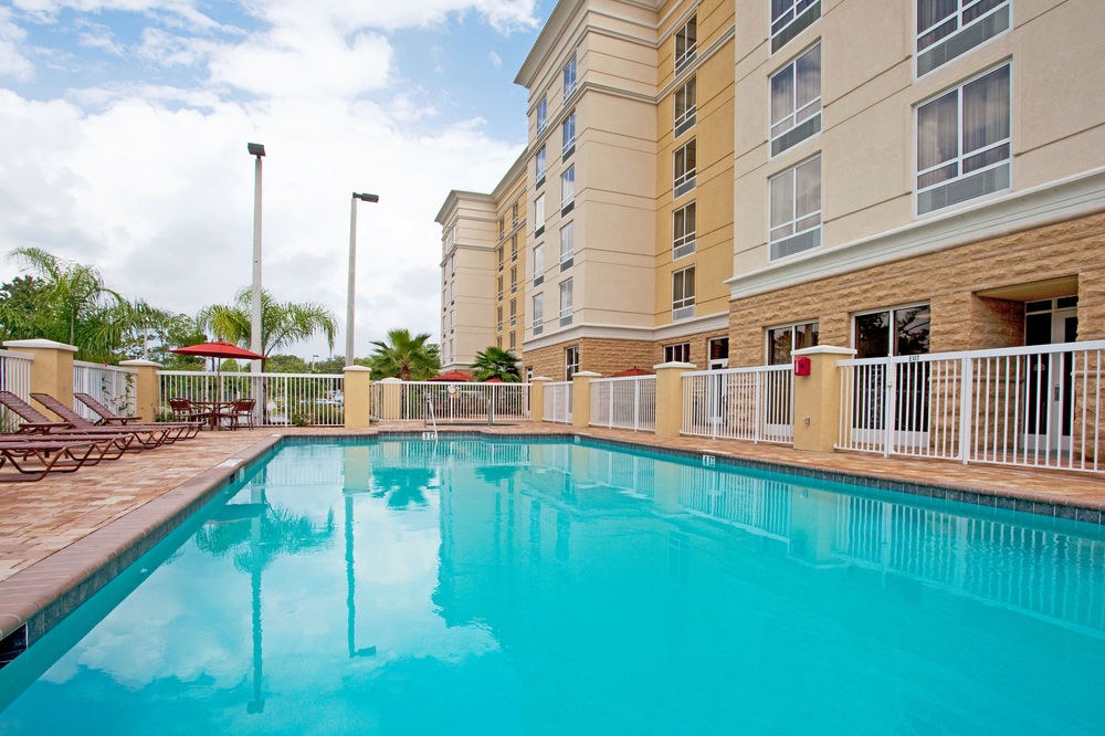 HOLIDAY INN & SUITES ORANGE PARK - WELLS RD.