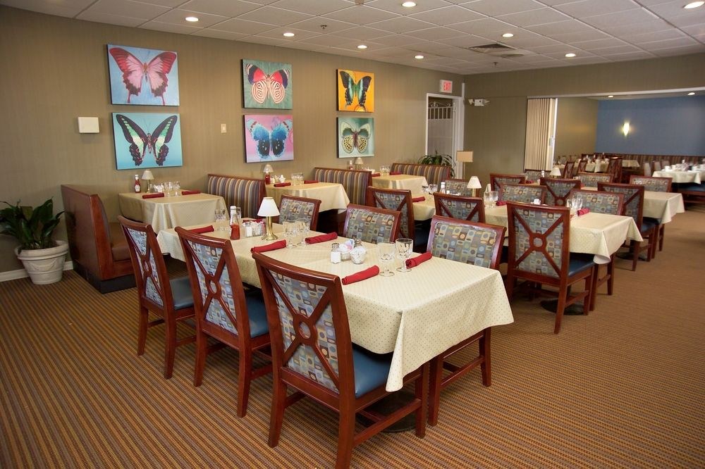 HOLIDAY INN ST. LOUIS - FOREST PARK photo 1