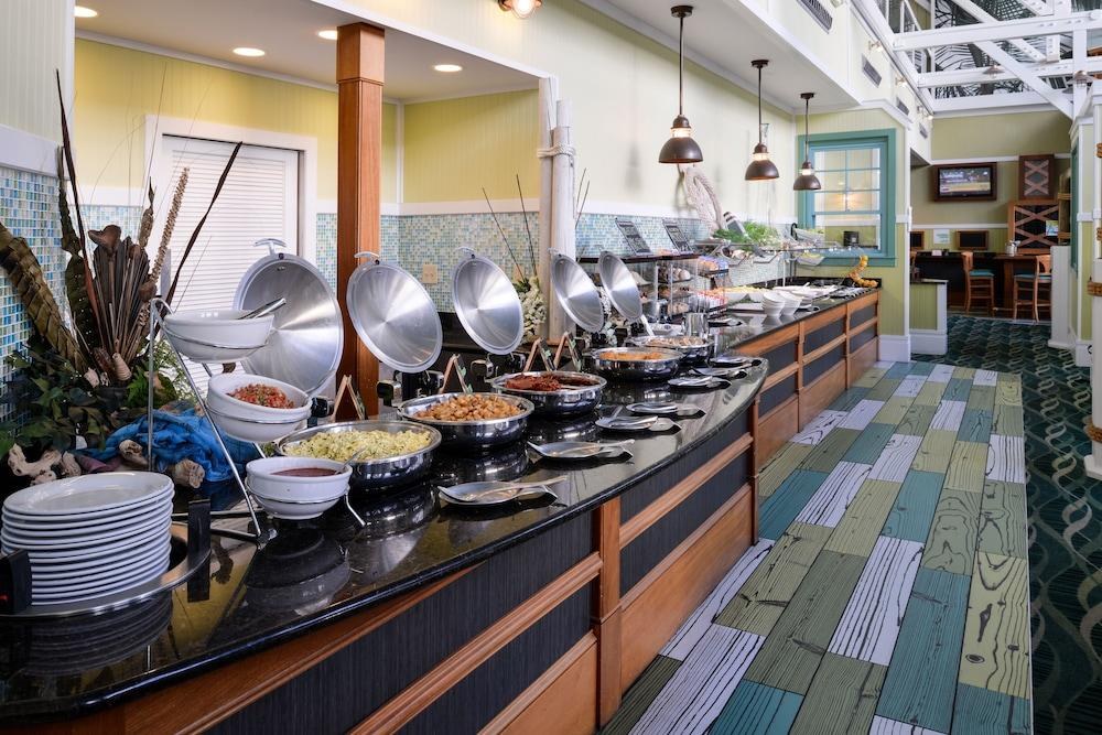 HOLIDAY INN VA BEACH-OCEANSIDE (21ST ST) photo 3