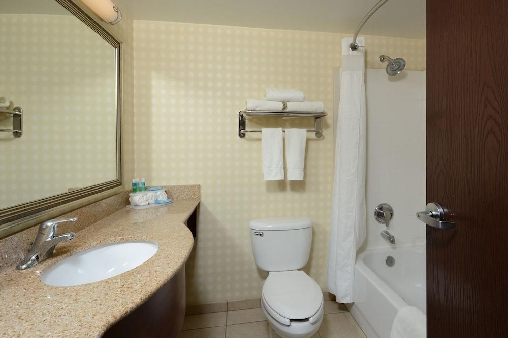HOLIDAY INN EXPRESS RICHMOND I-64 SHORT PUMP AREA photo 2