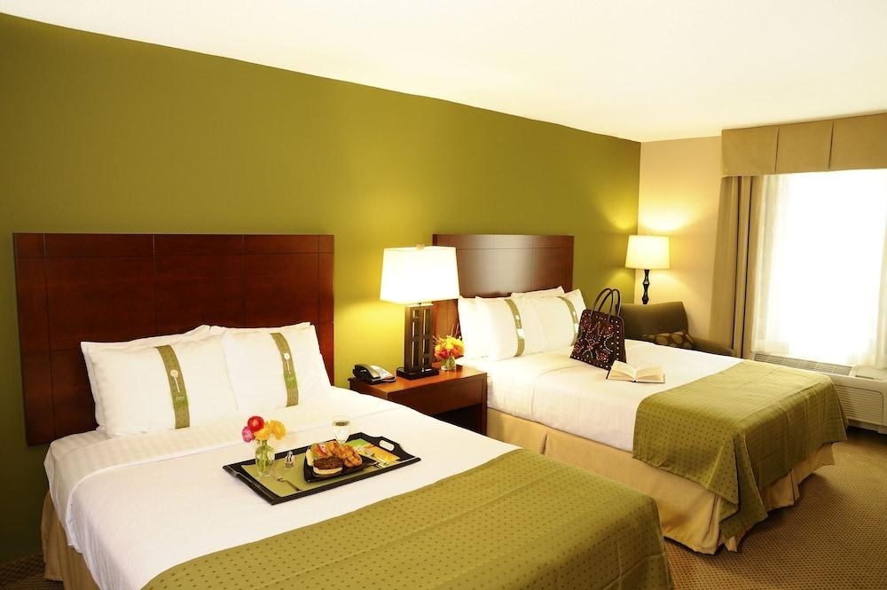 HOLIDAY INN SOUTH - CITY GATEWAY photo 2