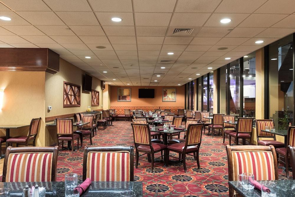 HOLIDAY INN SACRAMENTO DOWNTOWN - ARENA photo 3