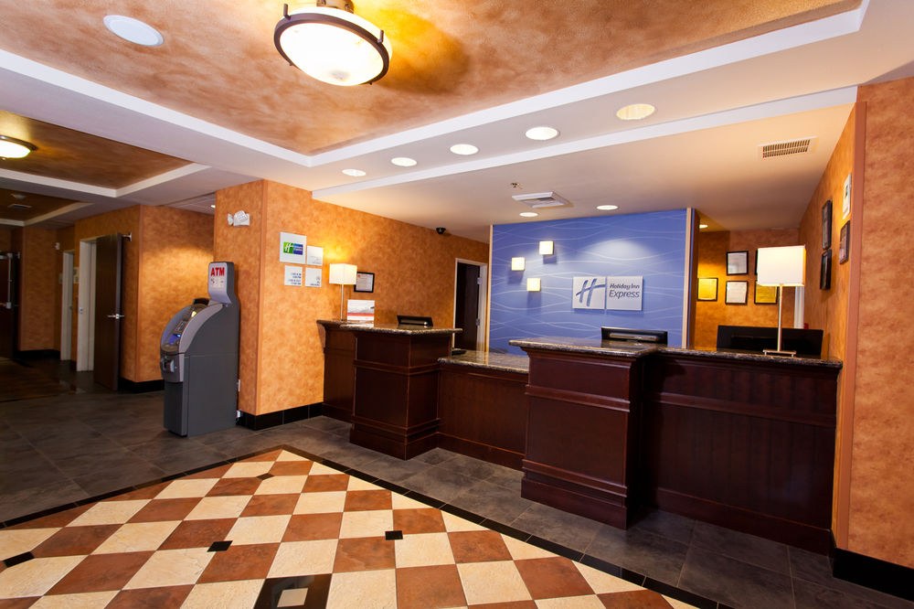 HOLIDAY INN EXPRESS HOTEL & SUITES SACRAMENTO NE CAL EXPO