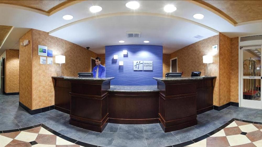 HOLIDAY INN EXPRESS HOTEL & SUITES SACRAMENTO NE CAL EXPO photo 3