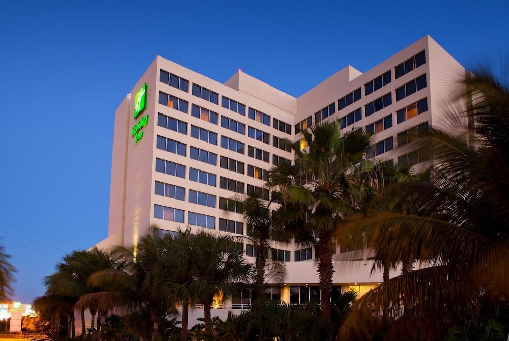 HOLIDAY INN PALM BEACH-AIRPORT CONF CTR photo 2
