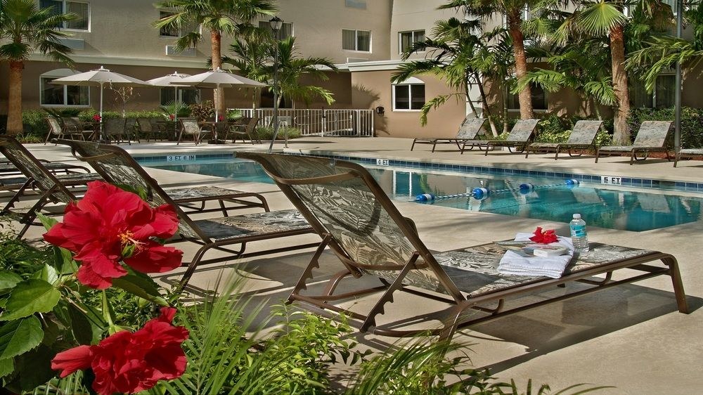 HOLIDAY INN EXPRESS WEST PALM BEACH METROCENTRE photo 1