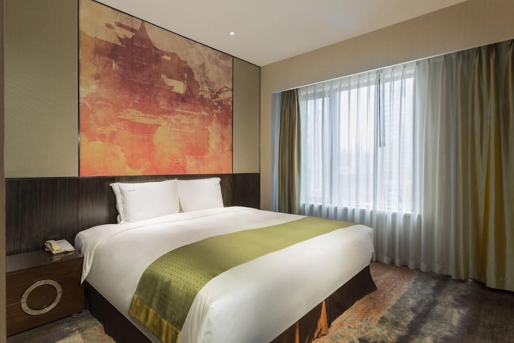 HOLIDAY INN AQUA CITY photo 4