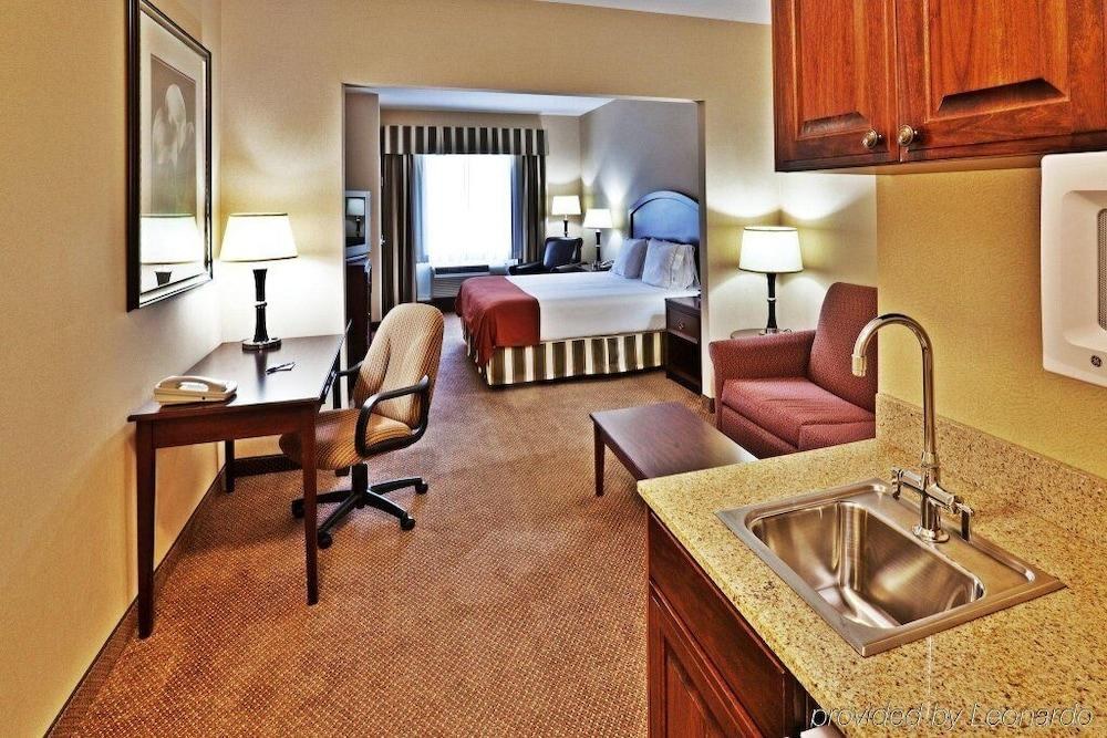 Spark by Hilton Catoosa Tulsa photo 3
