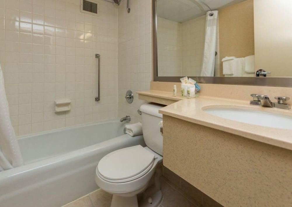 HOLIDAY INN DES MOINES DTWN - MERCY AREA photo 2