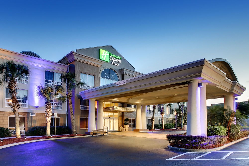 HOLIDAY INN EXPRESS & SUITES JACKSONVILLE SOUTH - I-295 photo 1