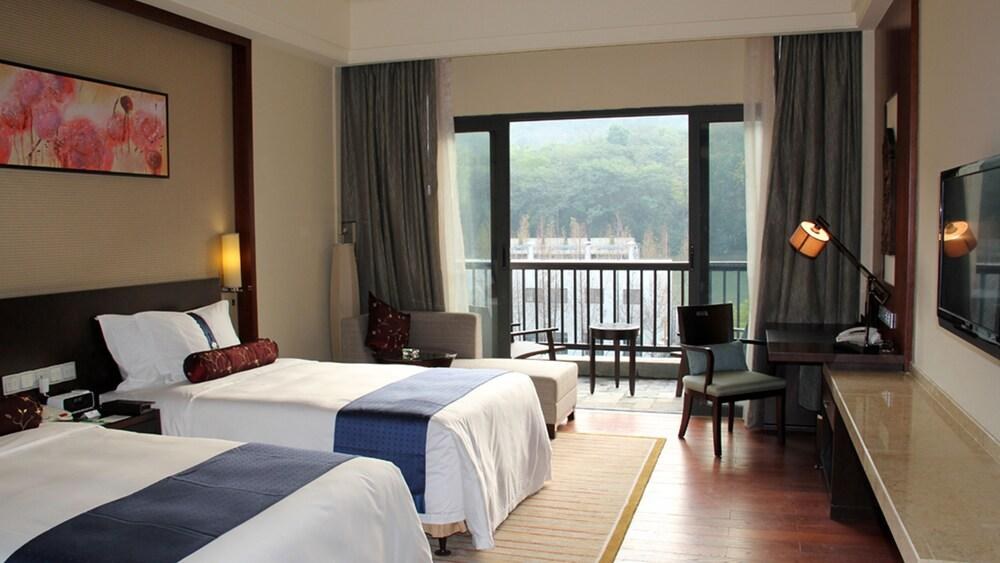 HOLIDAY INN RESORT CHAOHU HOT SPRING photo 4