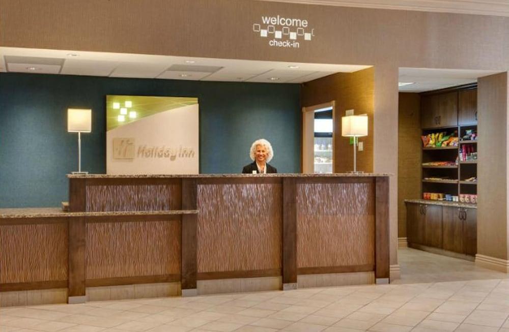 HOLIDAY INN & SUITES OVERLAND PARK-WEST photo 3