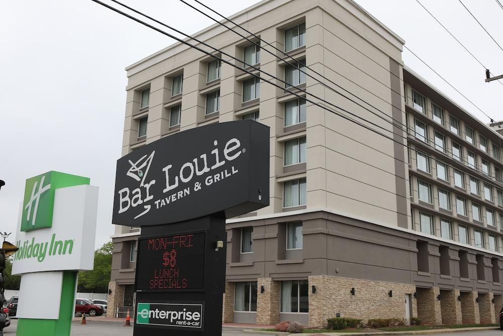 HOLIDAY INN CHICAGO OAKBROOK photo 2