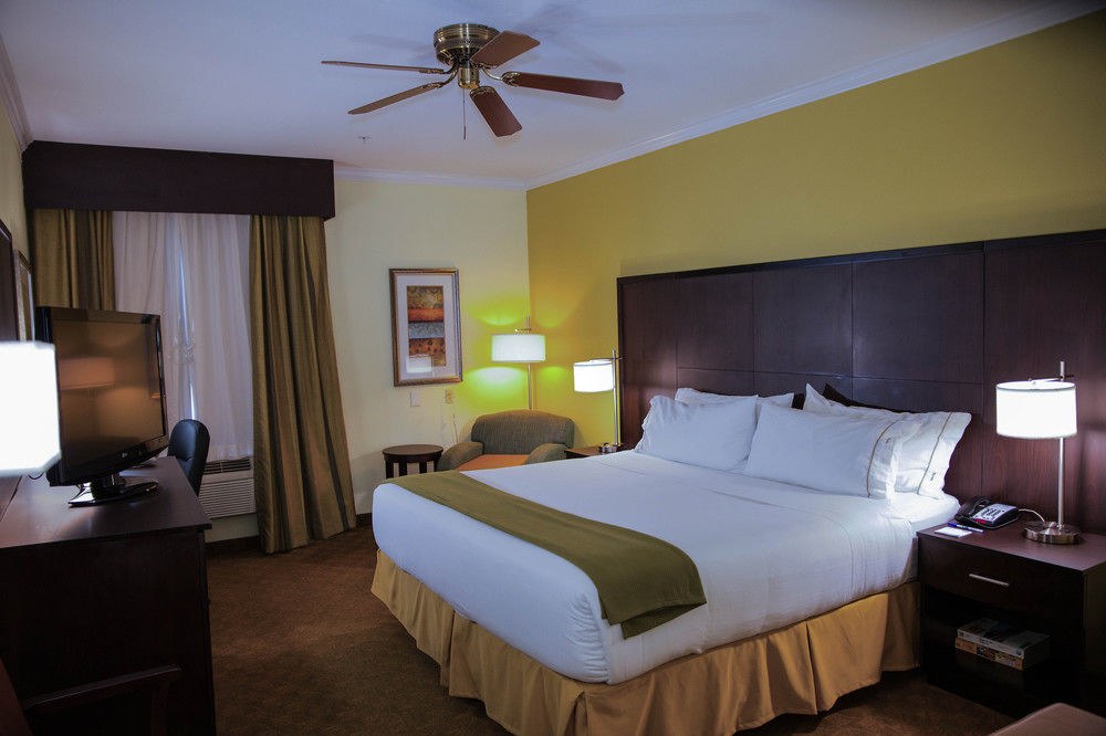 HOLIDAY INN EXPRESS & SUITES HOUSTON NORTH INTERCONTINENTAL