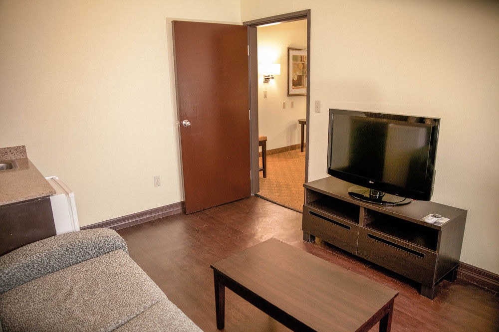 HOLIDAY INN EXPRESS & SUITES HOUSTON NORTH INTERCONTINENTAL photo 1