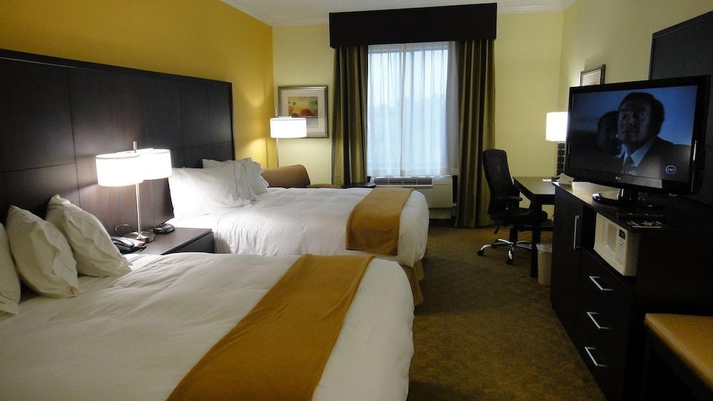 HOLIDAY INN EXPRESS & SUITES HOUSTON NORTH INTERCONTINENTAL photo 3