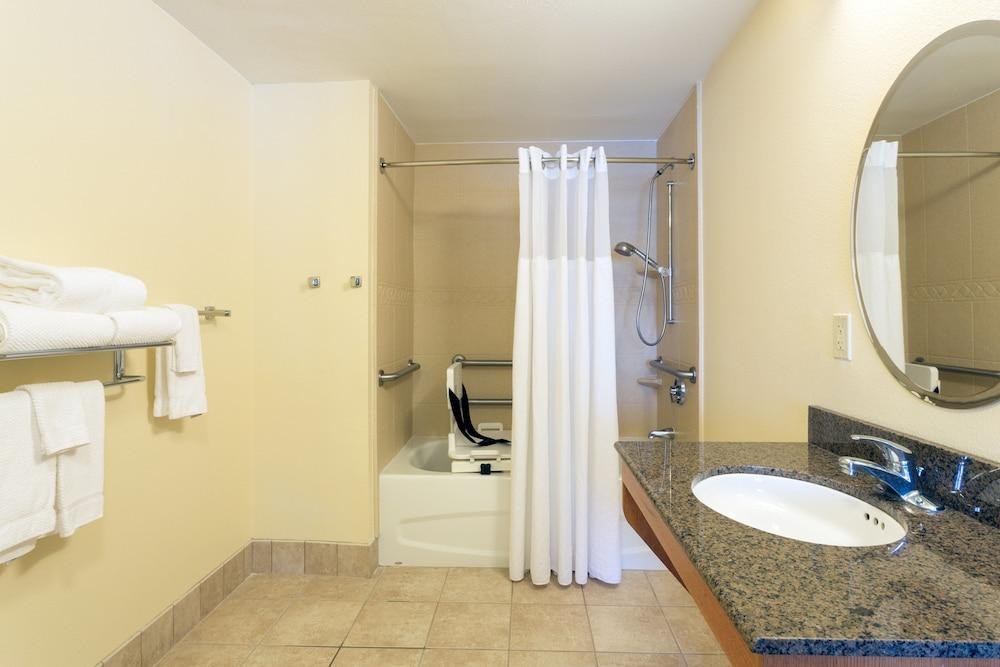 STAYBRIDGE SUITES TALLAHASSEE I-10 EAST photo 2
